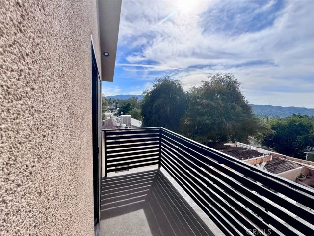 10787 Las lunitas Avenue, Tujunga, CA 91042