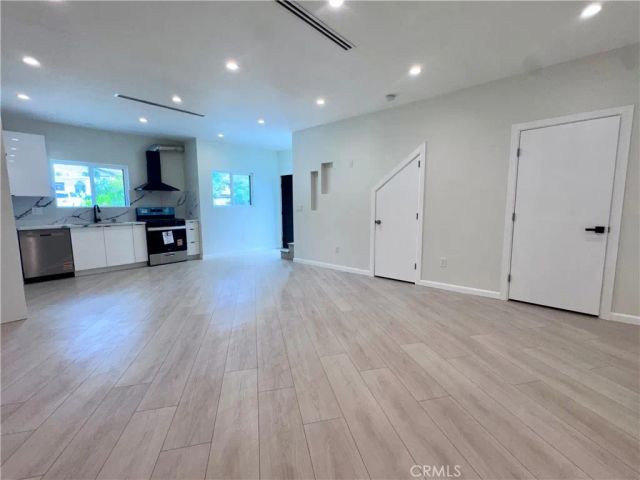 10787 Las lunitas Avenue, Tujunga, CA 91042