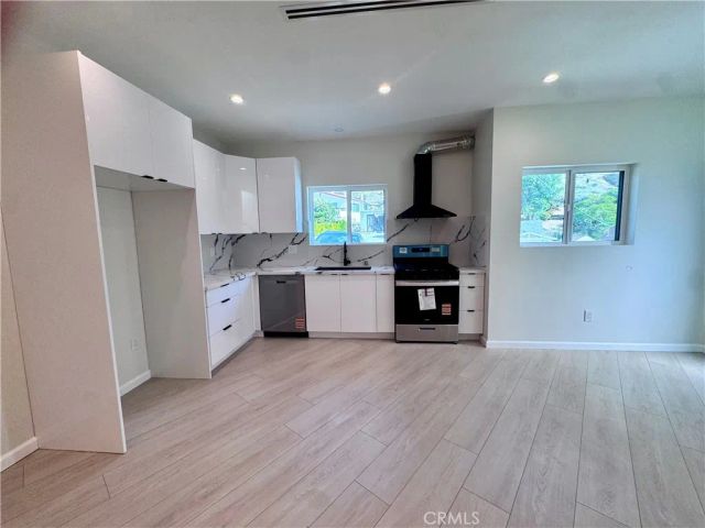 10787 Las lunitas Avenue, Tujunga, CA 91042
