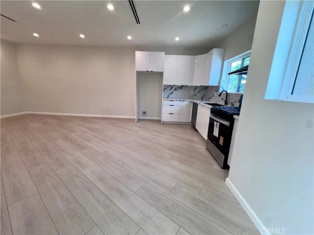 10787 Las lunitas Avenue, Tujunga, CA 91042