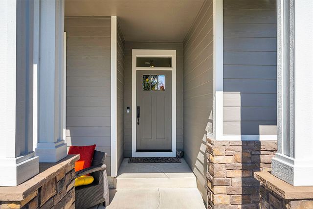 127 Pine Lake Drive, Eagle Point, OR 97524