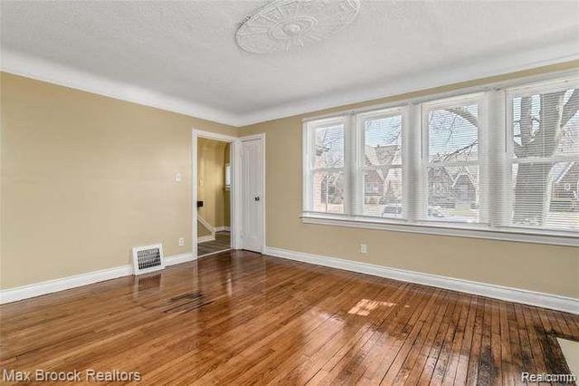 6127 GRAYTON Street, Detroit, MI 48224