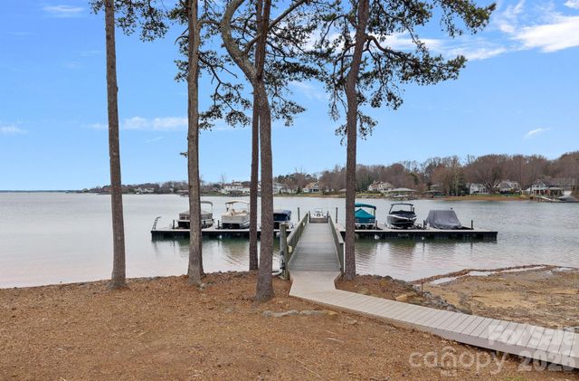 103 N Cove Key Lane, Mooresville, NC 28117