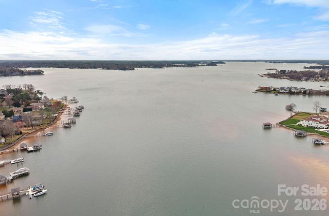 103 N Cove Key Lane, Mooresville, NC 28117