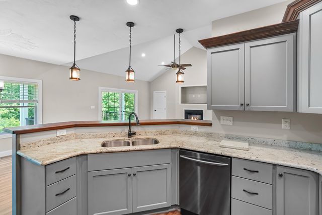 188 Grand Harbour CT, Hardy, VA 24101