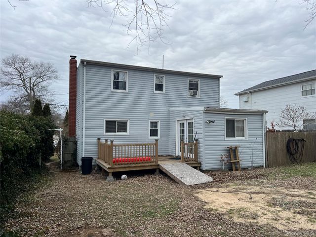 25 Gores Drive, Mastic, NY 11950