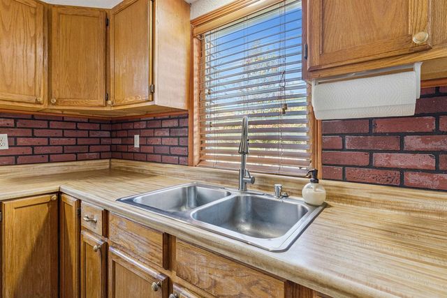 1125 Bertch Avenue, Waterloo, IA 50702