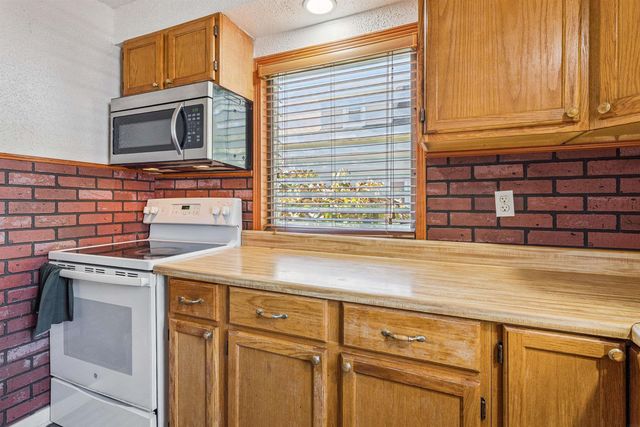 1125 Bertch Avenue, Waterloo, IA 50702