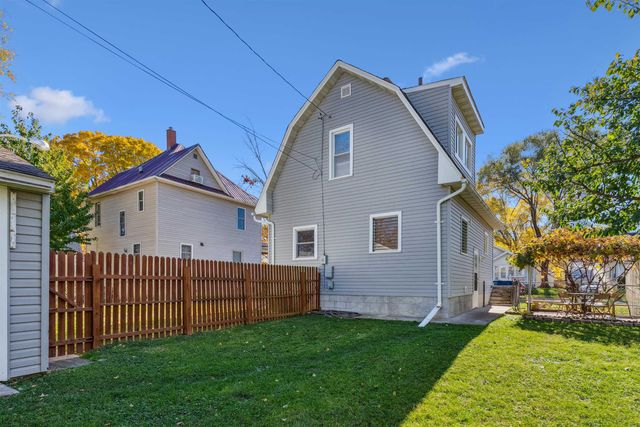 1125 Bertch Avenue, Waterloo, IA 50702