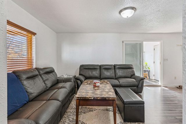 1125 Bertch Avenue, Waterloo, IA 50702