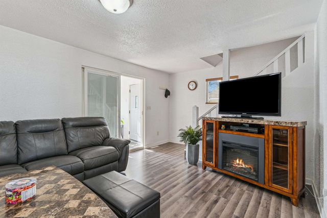 1125 Bertch Avenue, Waterloo, IA 50702