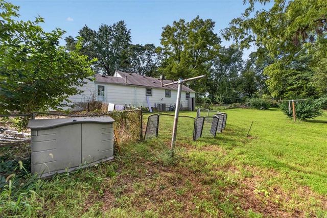 8204 E 79TH Street, Kansas City, MO 64138