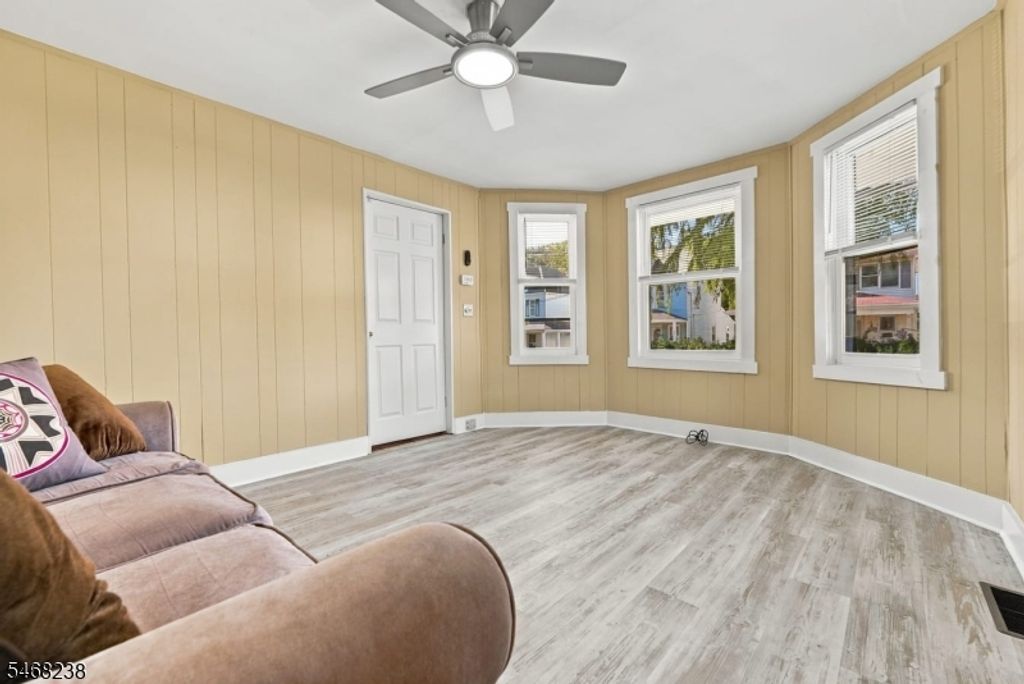 31 Walnut St, Bloomfield Twp., NJ 07003 — photo 3