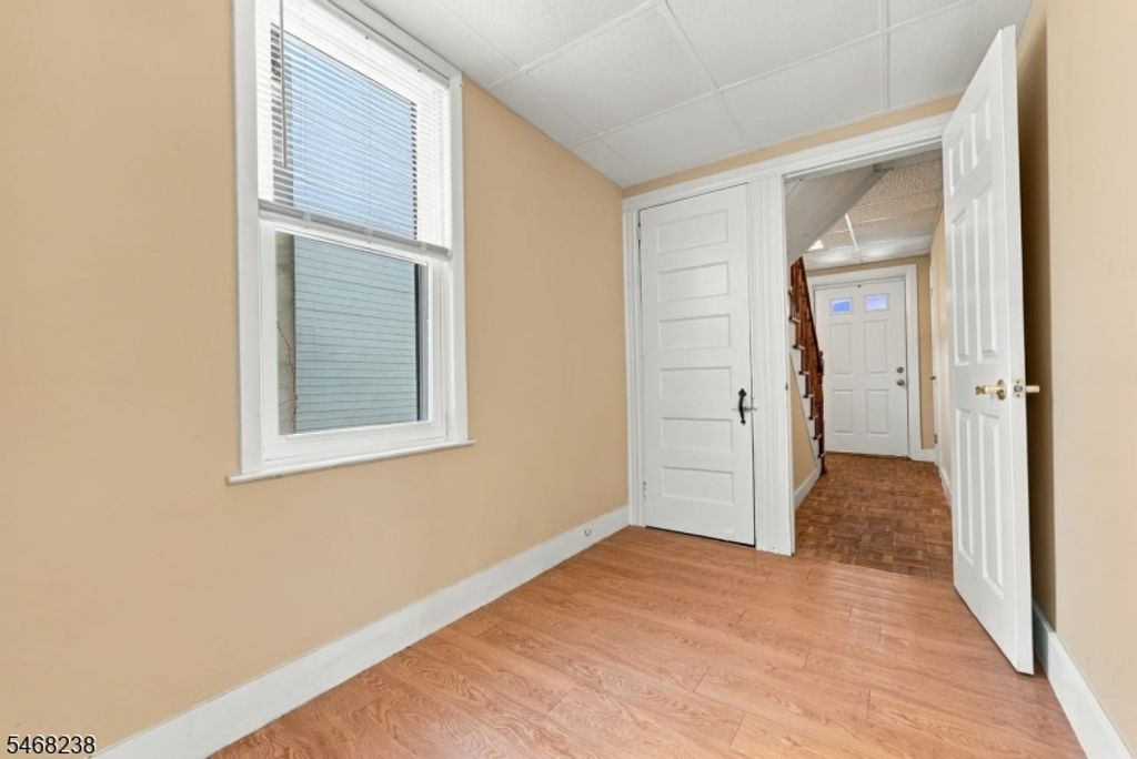 31 Walnut St, Bloomfield Twp., NJ 07003 — photo 4
