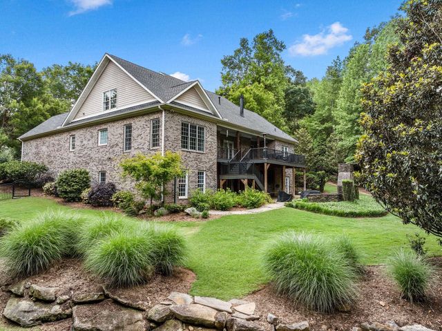 1911 Dunlin Court, Taylors, SC 29687