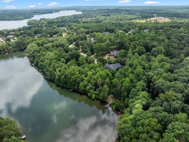 1911 Dunlin Court, Taylors, SC 29687