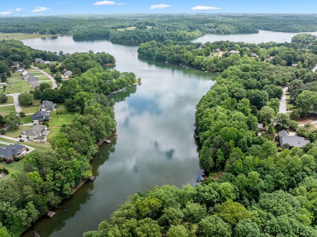 1911 Dunlin Court, Taylors, SC 29687