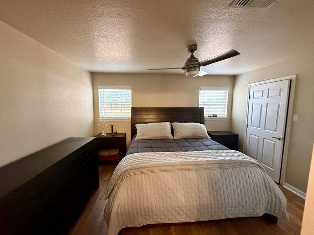606 S Hubbard Street, Alvord, TX 76225