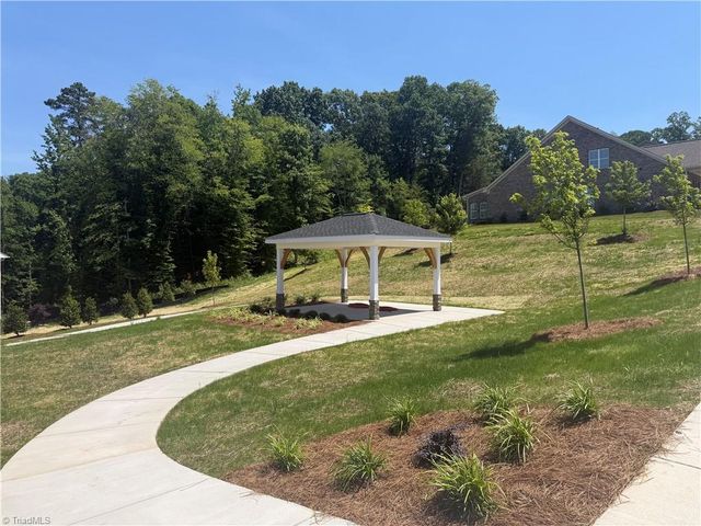 2798 Monarch Way, Winston-salem, NC 27106