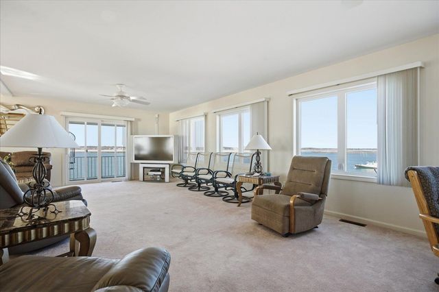 23 River Street, Seabrook, NH 03874