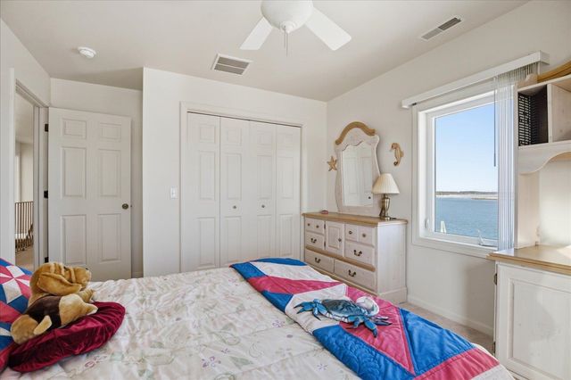 23 River Street, Seabrook, NH 03874