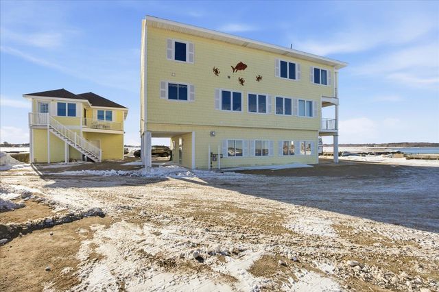 23 River Street, Seabrook, NH 03874