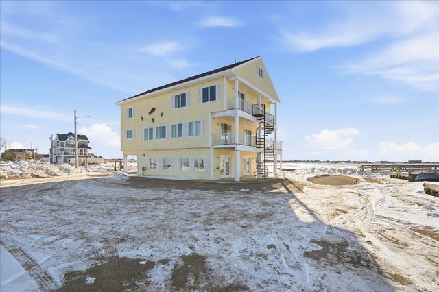 23 River Street, Seabrook, NH 03874