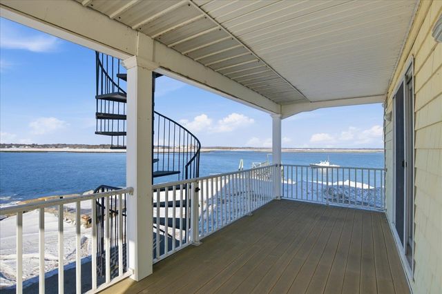 23 River Street, Seabrook, NH 03874