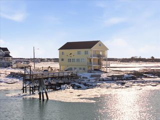 23 River Street, Seabrook, NH 03874