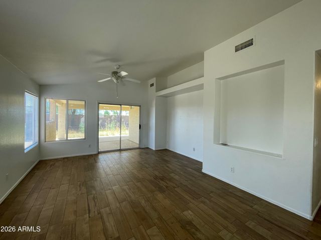 15558 N 136TH Lane, Surprise, AZ 85374