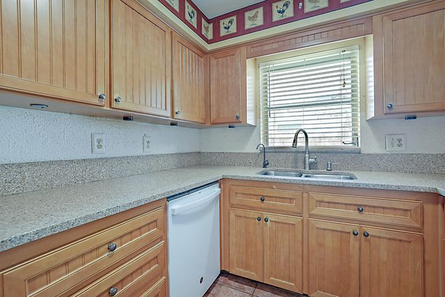 1769 N 18th Ave Avenue N, Lake Worth Beach, FL 33460