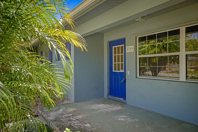 1769 N 18th Ave Avenue N, Lake Worth Beach, FL 33460