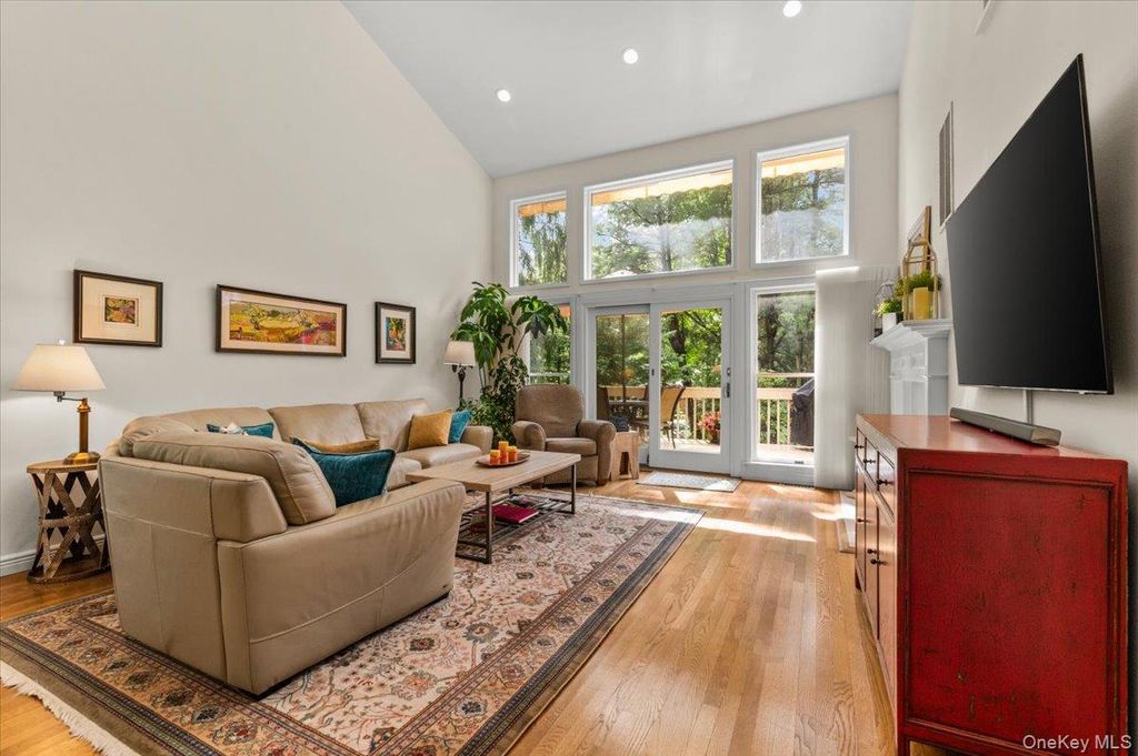 53 Willow Ridge Drive, Smithtown, NY 11787 — photo 5