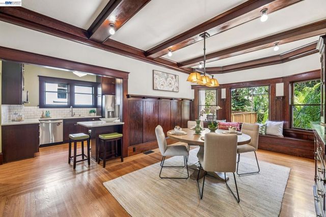 1222 Versailles Ave, Alameda, CA 94501