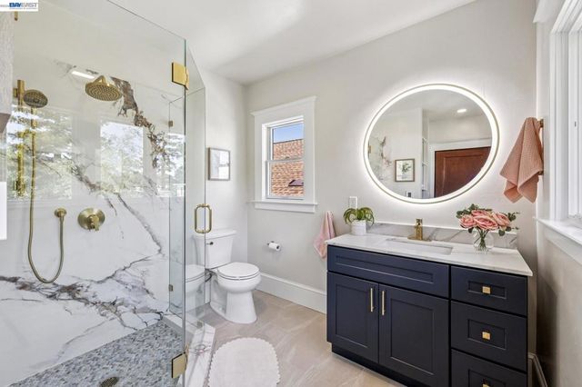 1222 Versailles Ave, Alameda, CA 94501