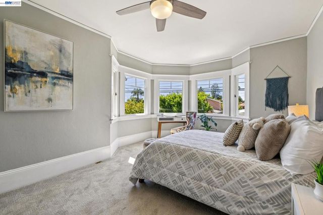 1222 Versailles Ave, Alameda, CA 94501