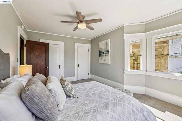 1222 Versailles Ave, Alameda, CA 94501