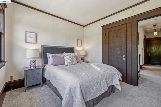 1222 Versailles Ave, Alameda, CA 94501