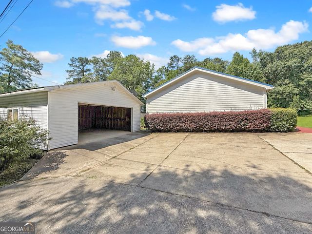 266 Pioneer Trail, Jackson, GA 30233
