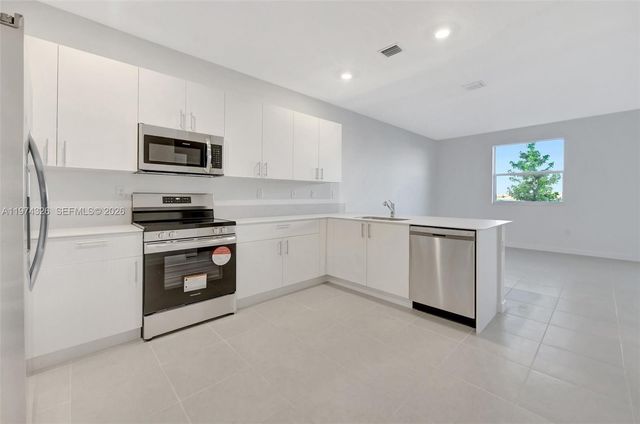 2556 SE 27th Court 2556, Homestead, FL 33035