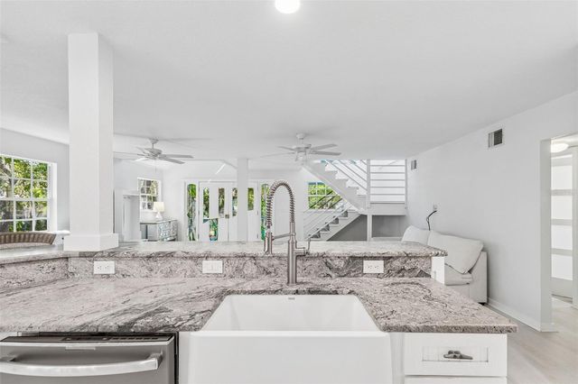 416 TENNESSEE AVENUE, Crystal Beach, FL 34681