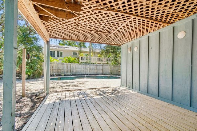 416 TENNESSEE AVENUE, Crystal Beach, FL 34681