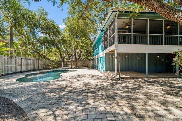 416 TENNESSEE AVENUE, Crystal Beach, FL 34681