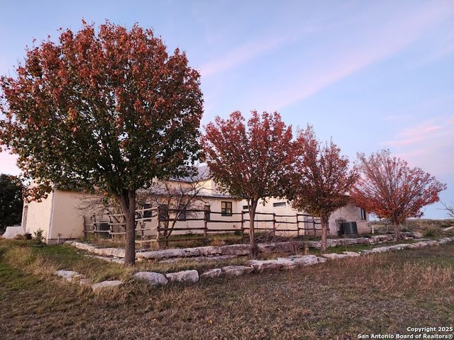 2320 fiedler road, Harper, TX 78028