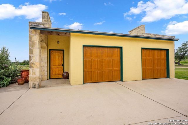 2320 fiedler road, Harper, TX 78028