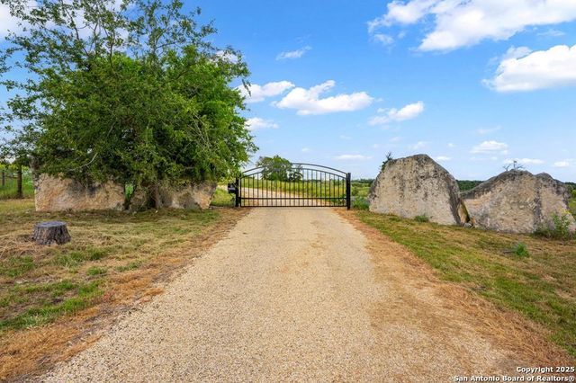 2320 fiedler road, Harper, TX 78028