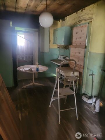 218 S 2nd Street, Shelton, WA 98584