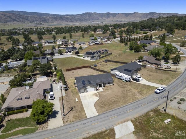 17521 Bold Venture, Tehachapi, CA 93561