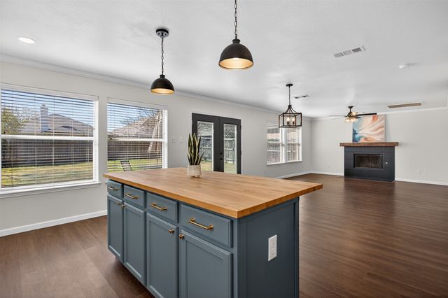 6126 Hillcrest Drive, Sachse, TX 75048