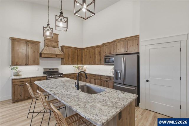 4644 NE Crown Ln, Albany, OR 97321
